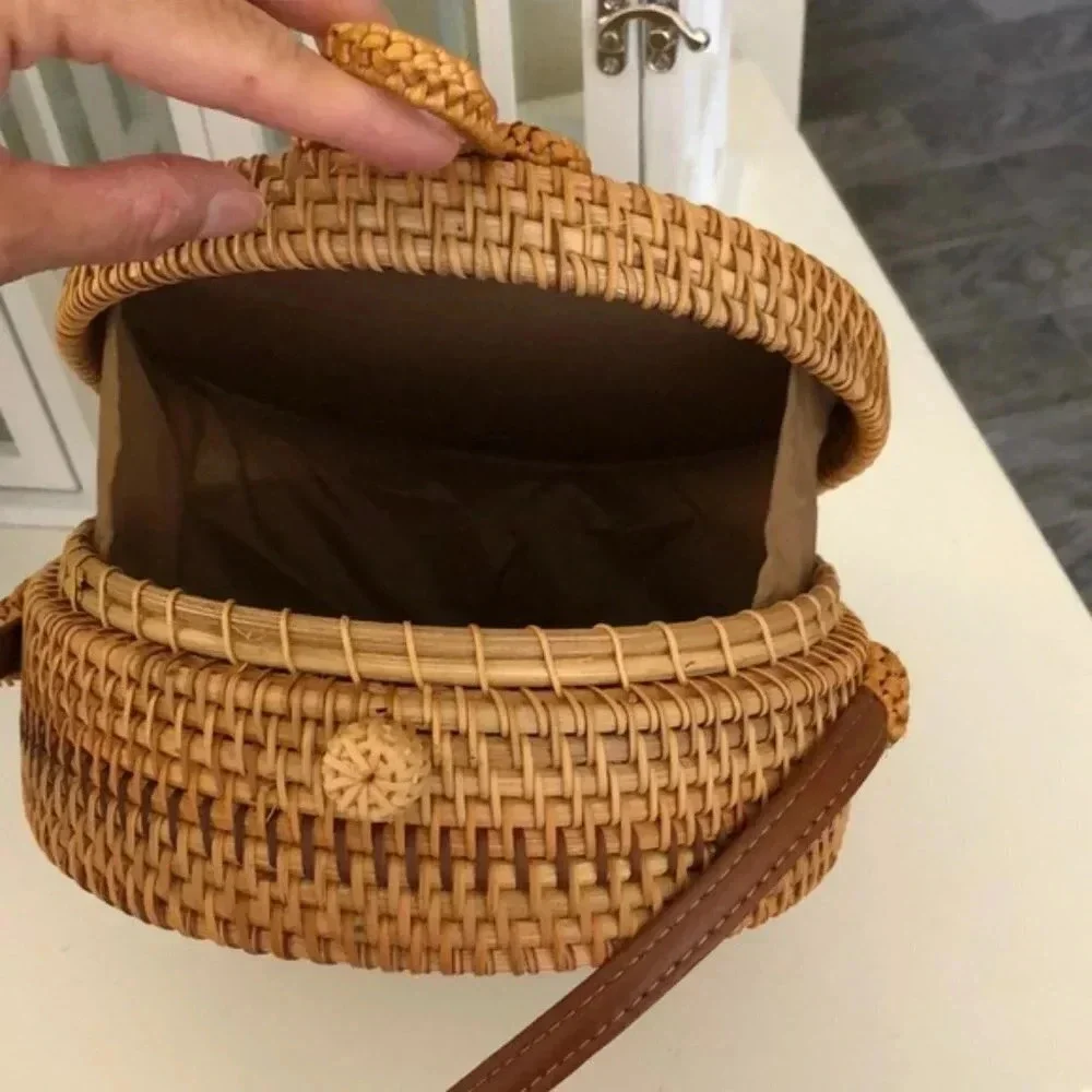 Round Bamboo Straw Crossbody Purse